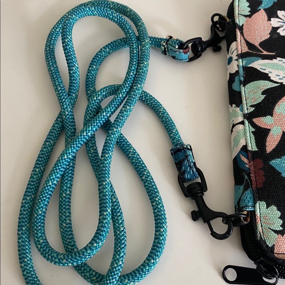 KAVU Floral Crossbody Wallet Case - Black and Teal - Picture 3 of 5